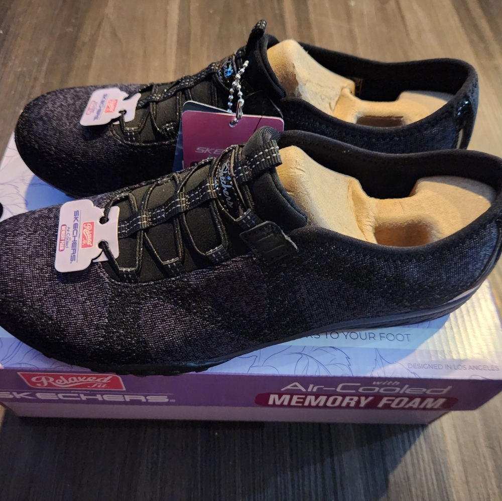 NWT Women's Skechers Size 8 - Picture 3 of 6